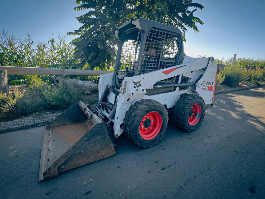 2019_Bobcat_S550_Skid_Steer_Wheel_A.jpg