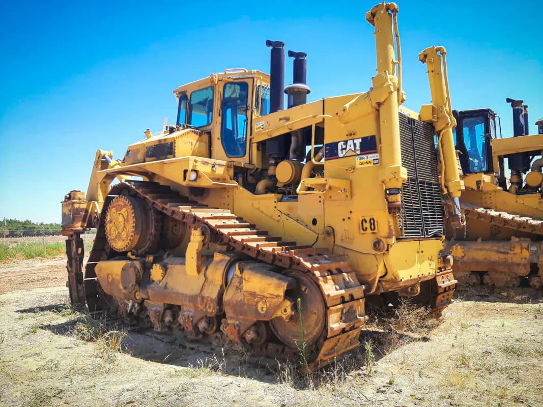 Caterpillar_D10_Crawler_Dozer_A.jpg