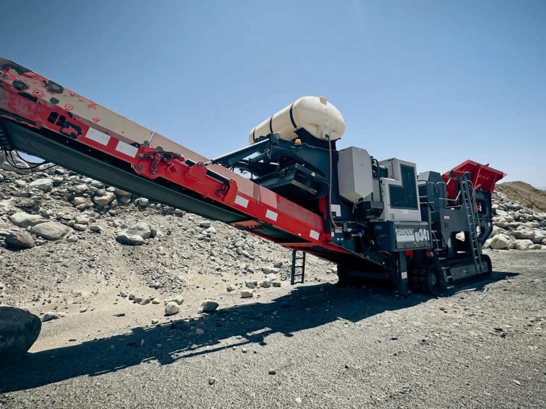 Sandvik_QJ341_Jaw_Crusher_(3)