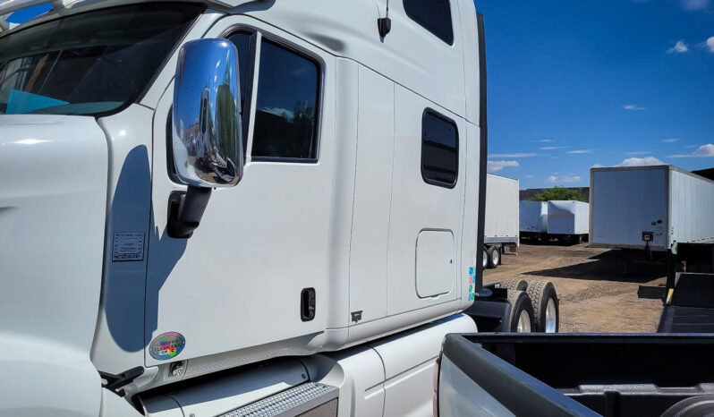 2012 Peterbilt Sleeper Truck full