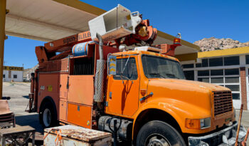 1993 International 4900 Bucket Truck full