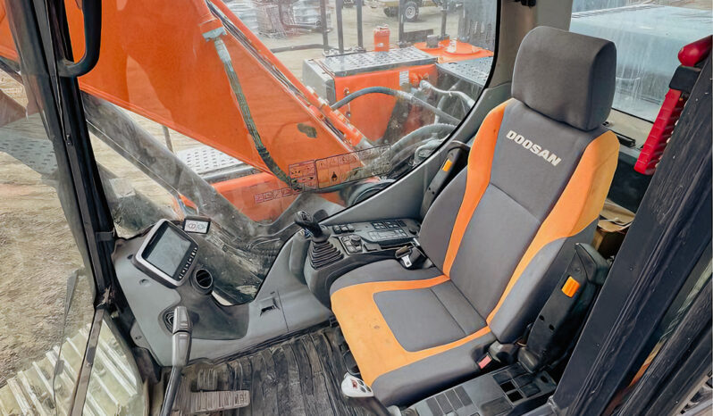 Doosan DX180LC-5 Excavator – Track full