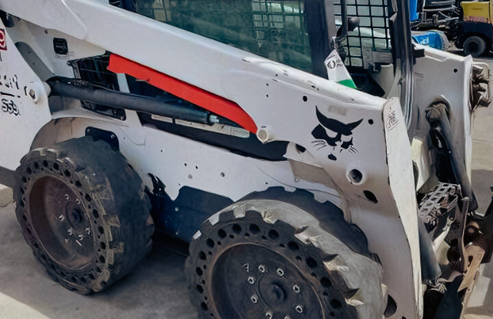 2018 Bobcat S550 Skid Steer – Track full